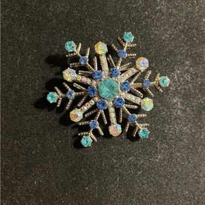 Vintage Estate Snowflake Rhinestone Brooch